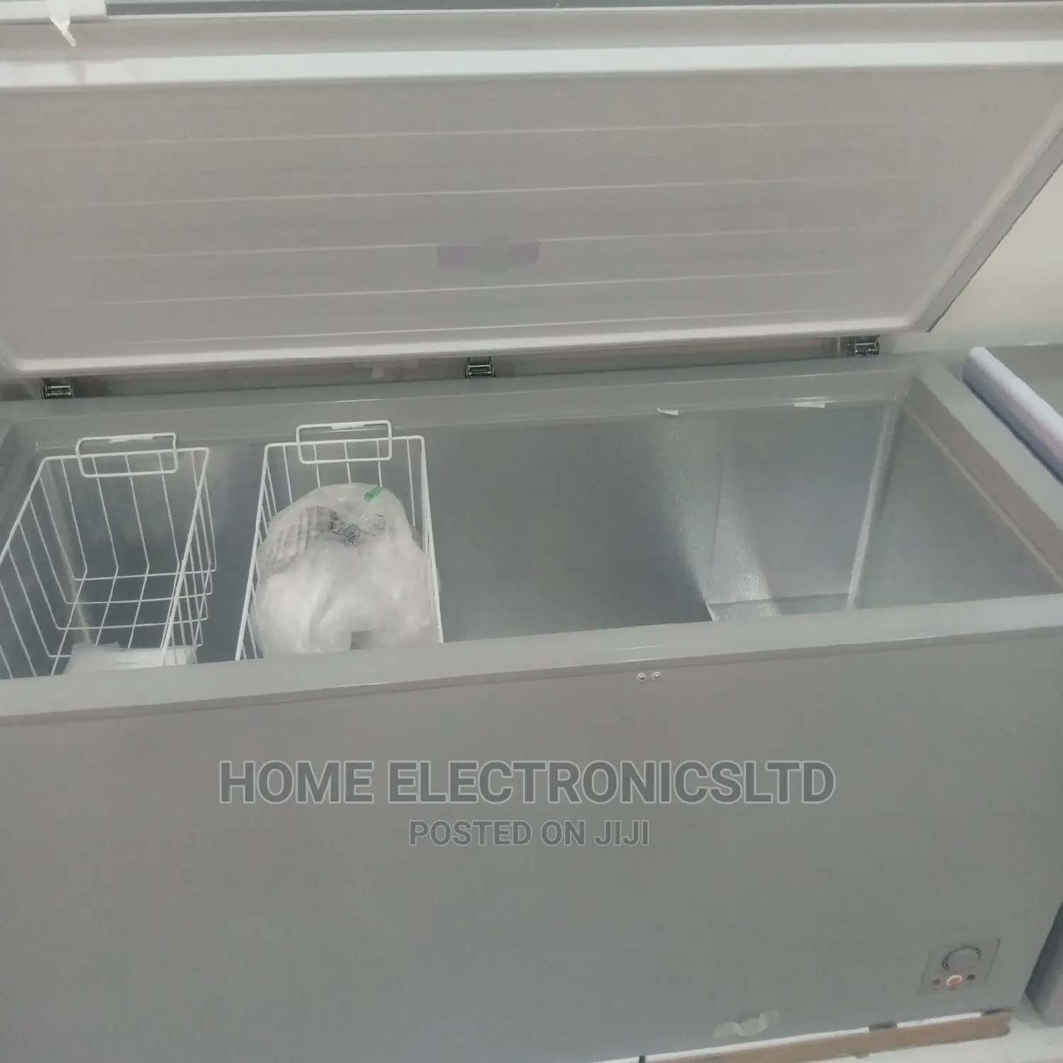 Hisense Chest Freezer 420 Liters