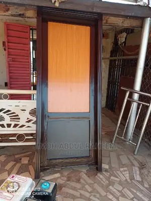 New Modern HDF/Iron Fancy Entrance Door