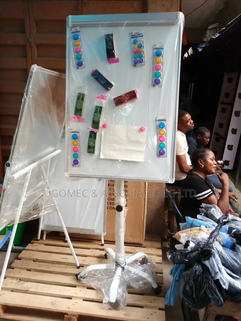 Flip Chart Board With Mobile