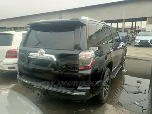 Toyota 4-Runner 2016 Black