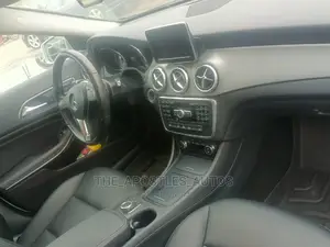 Mercedes-Benz GLA-Class 2015 Silver