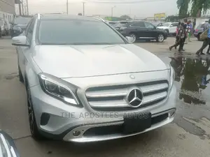Mercedes-Benz GLA-Class 2015 Silver