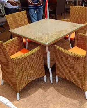 Restaurant Rattan Dining Table Set
