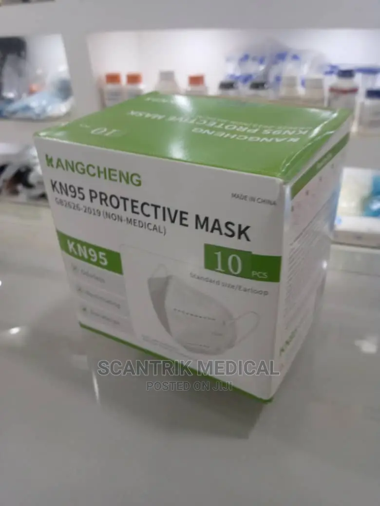 White KN95 Mask