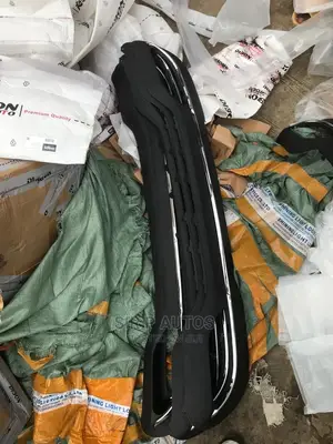 Mercedes Benz Back Bumper Down Available
