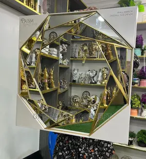 Beautiful And Classy Wall Mirror