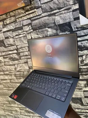 Laptop Lenovo IdeaPad 530S 8GB AMD Ryzen 5 SSD 256GB