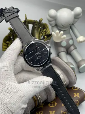 TOMMY HILFIGER Original Leather Strap Available in Store