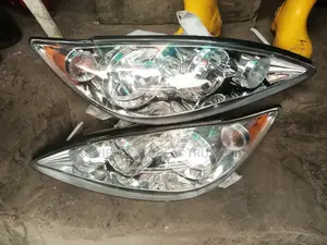 Set Headlamp Camry 2005 Tokunbo
