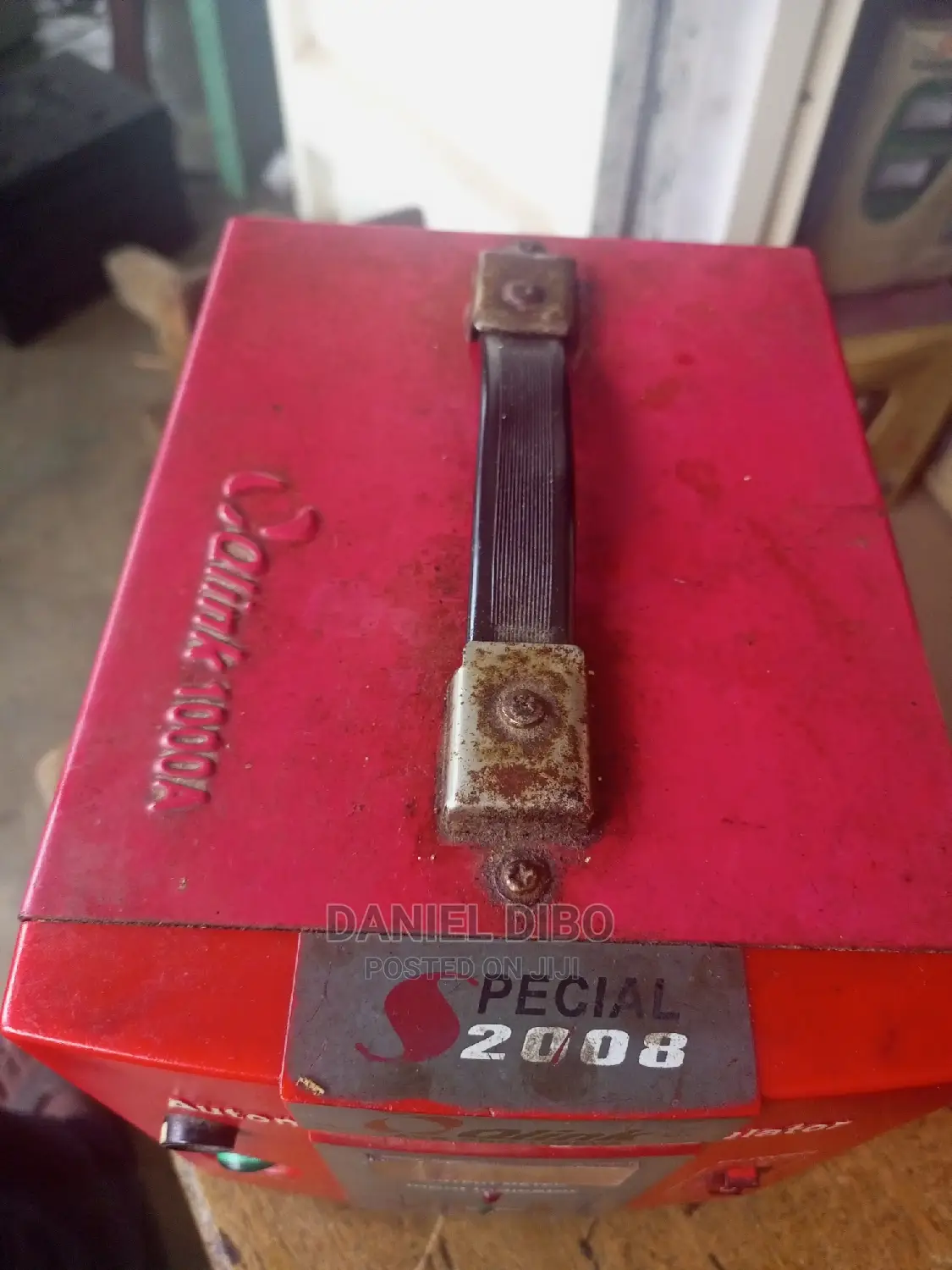 Qlink 1000VA Automatic Voltage Regulator Stabilizer.