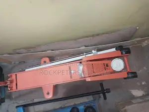10 Ton Long Chasis Hydraulic Floor Jack