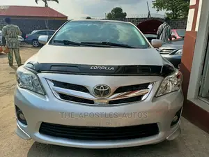 Toyota Corolla 2012 Silver