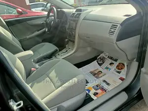 Toyota Corolla 2012 Gray