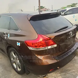 Toyota Venza V6 AWD 2010 Brown