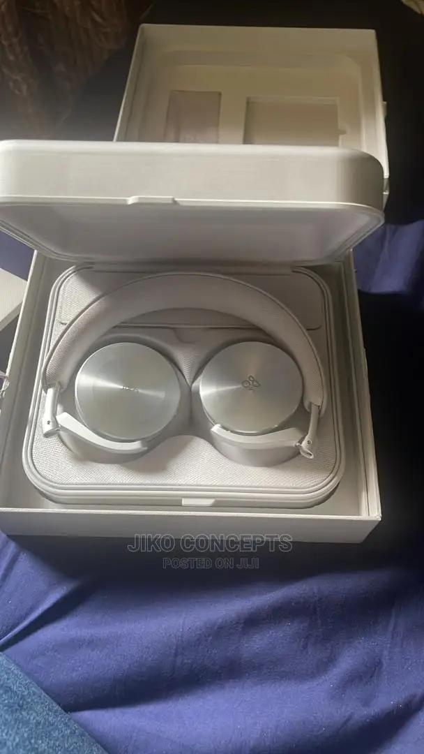 B O Beoplay H95