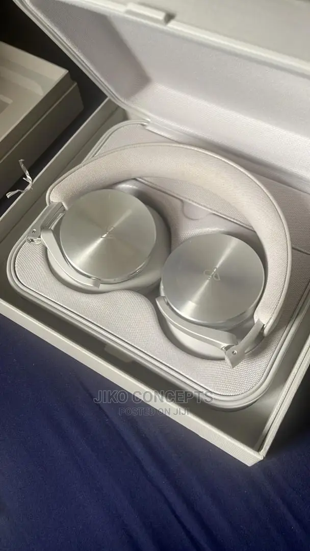 B O Beoplay H95