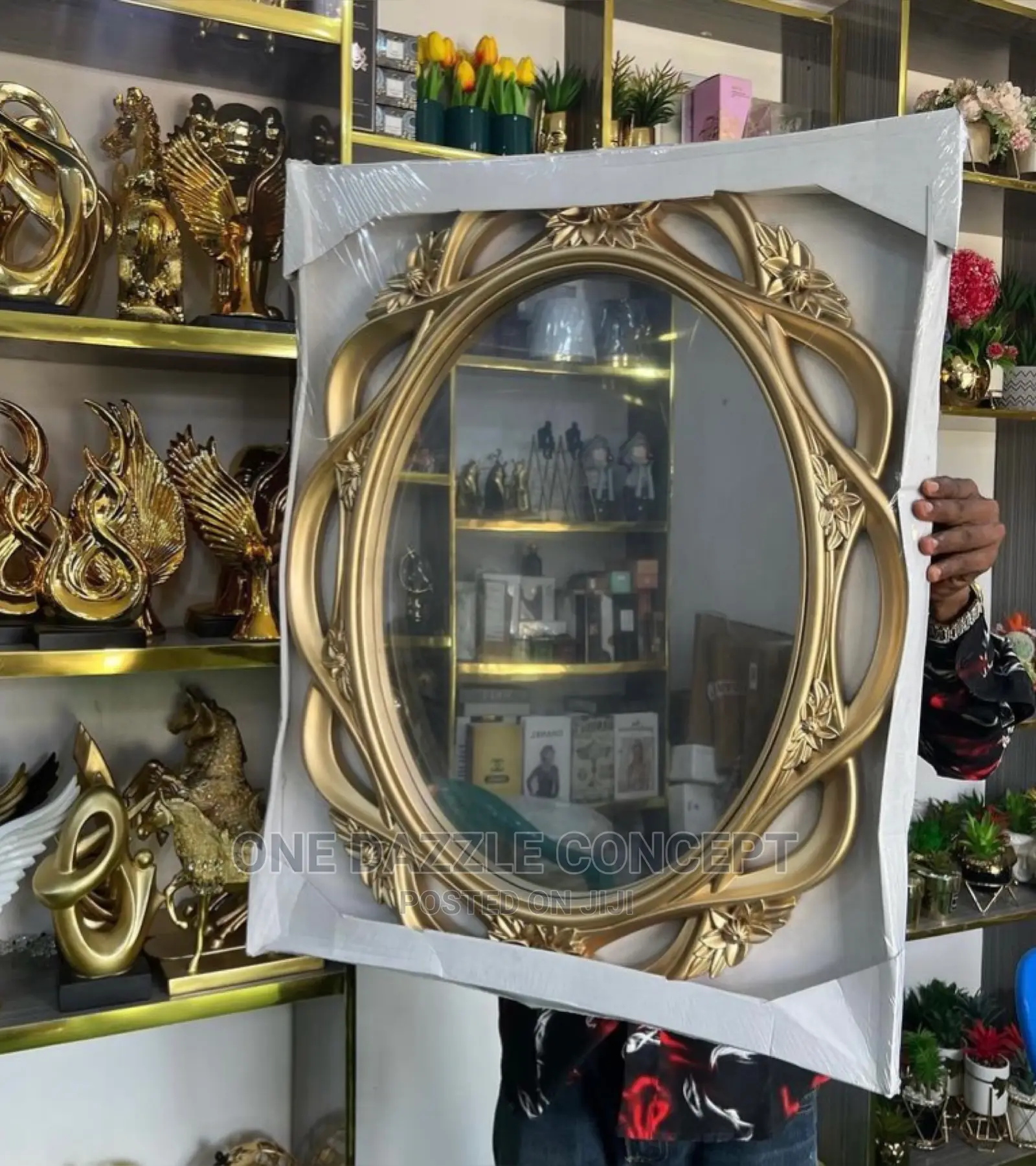 Classy and Decorative Wall Mirror