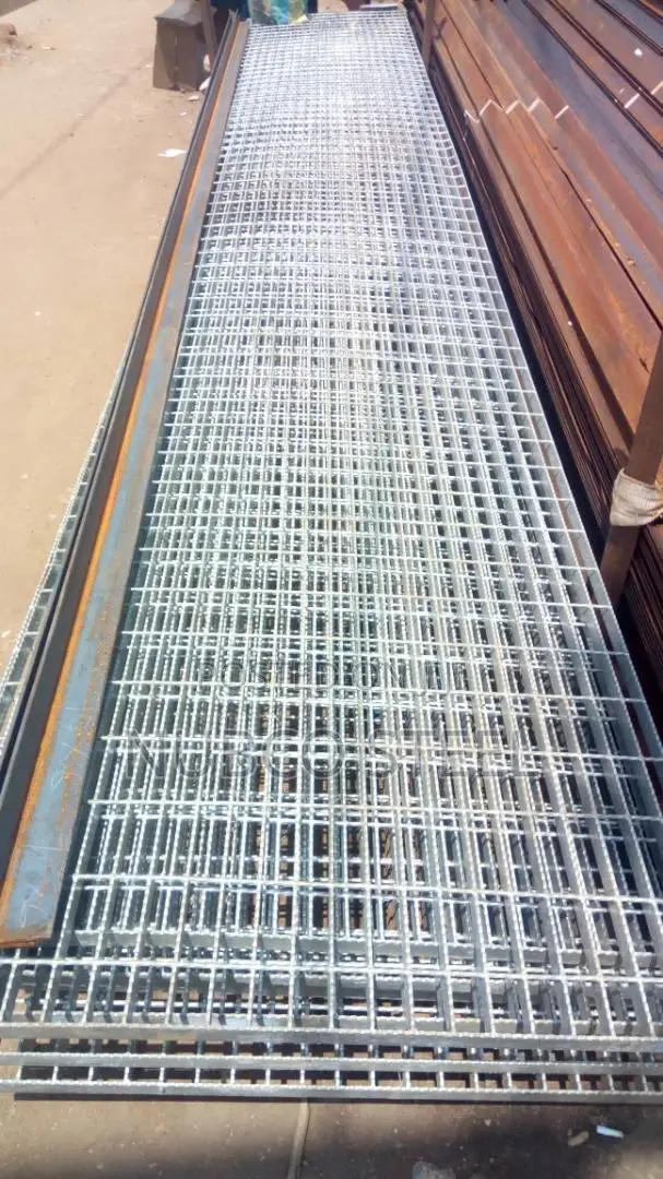 25mm Gratings