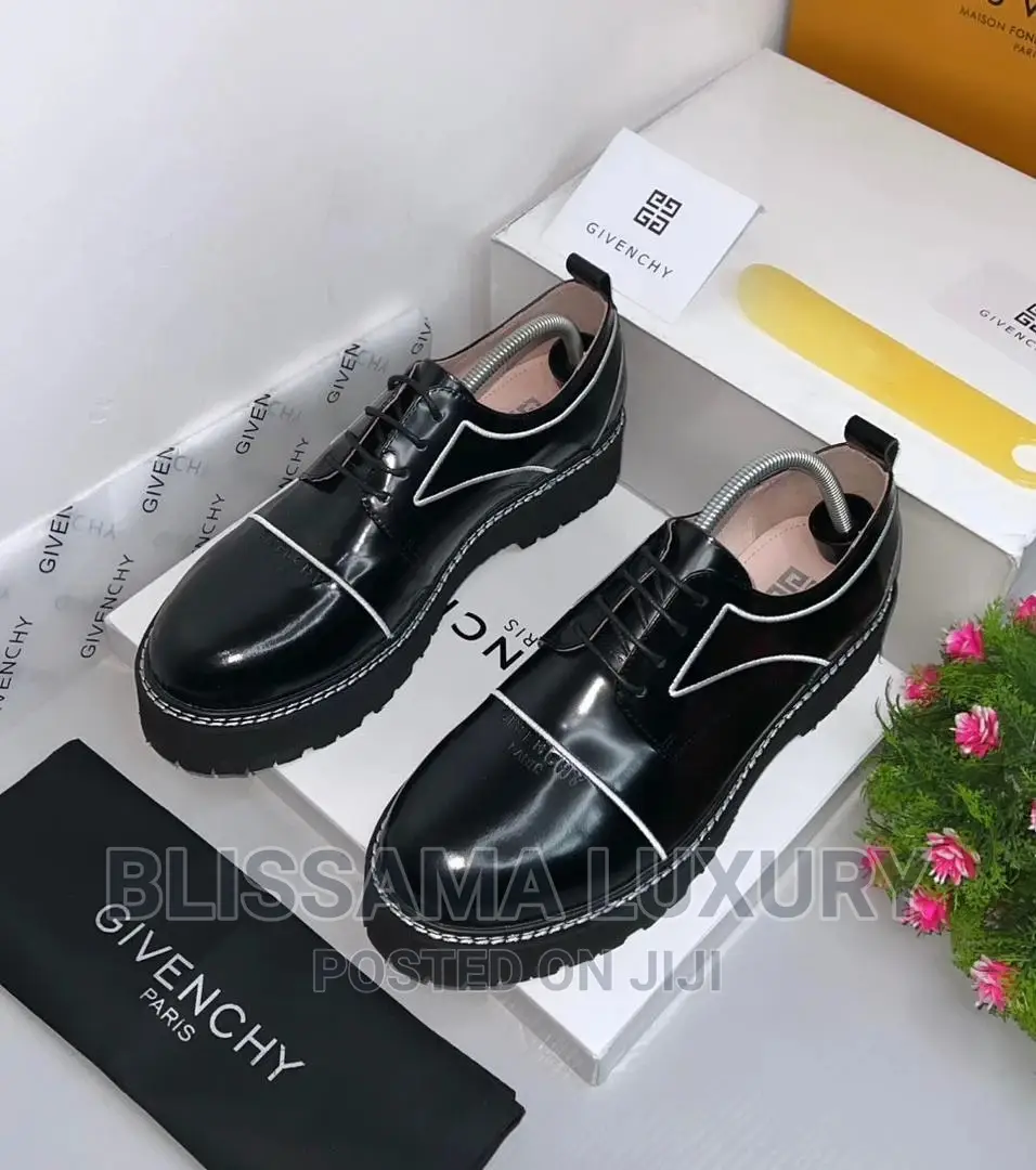 Luxury Givenchy Paris Shoe