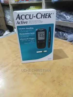 Accu Check Glucommeter