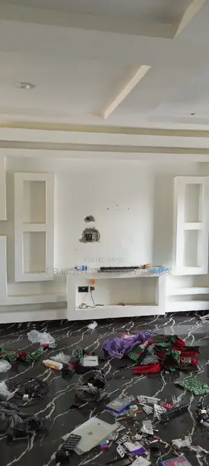 2bdrm Apartment in L.T.B Light 🚨, Oshimili North for rent
