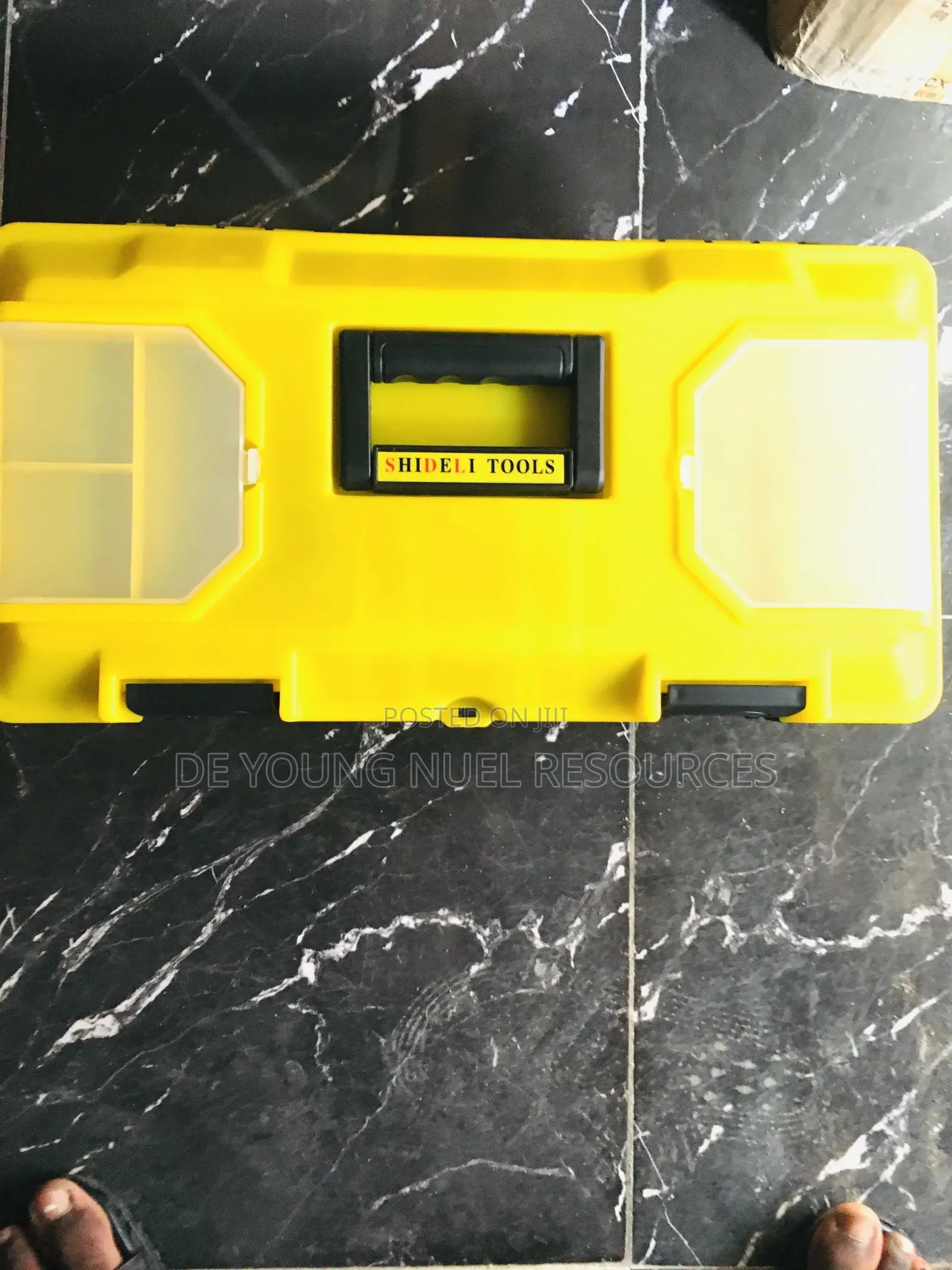 Prastic Tools Box 19”
