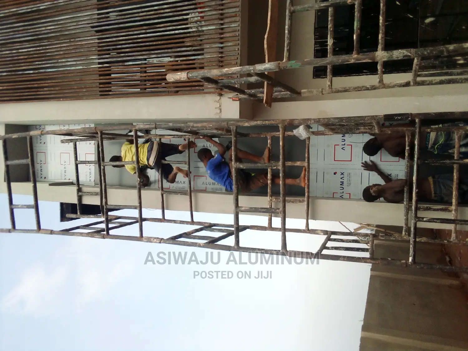 Cutting Wall With Cliding Board