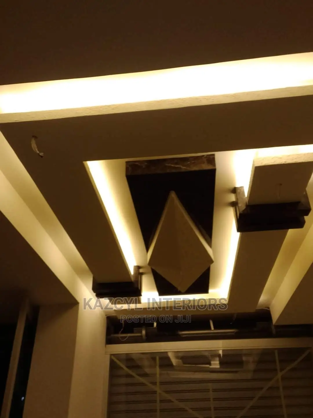 Modern Ceilings Designs And Wall Finishings