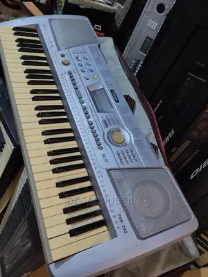 Yamaha PSR292 Keyboard With Original Adaptor