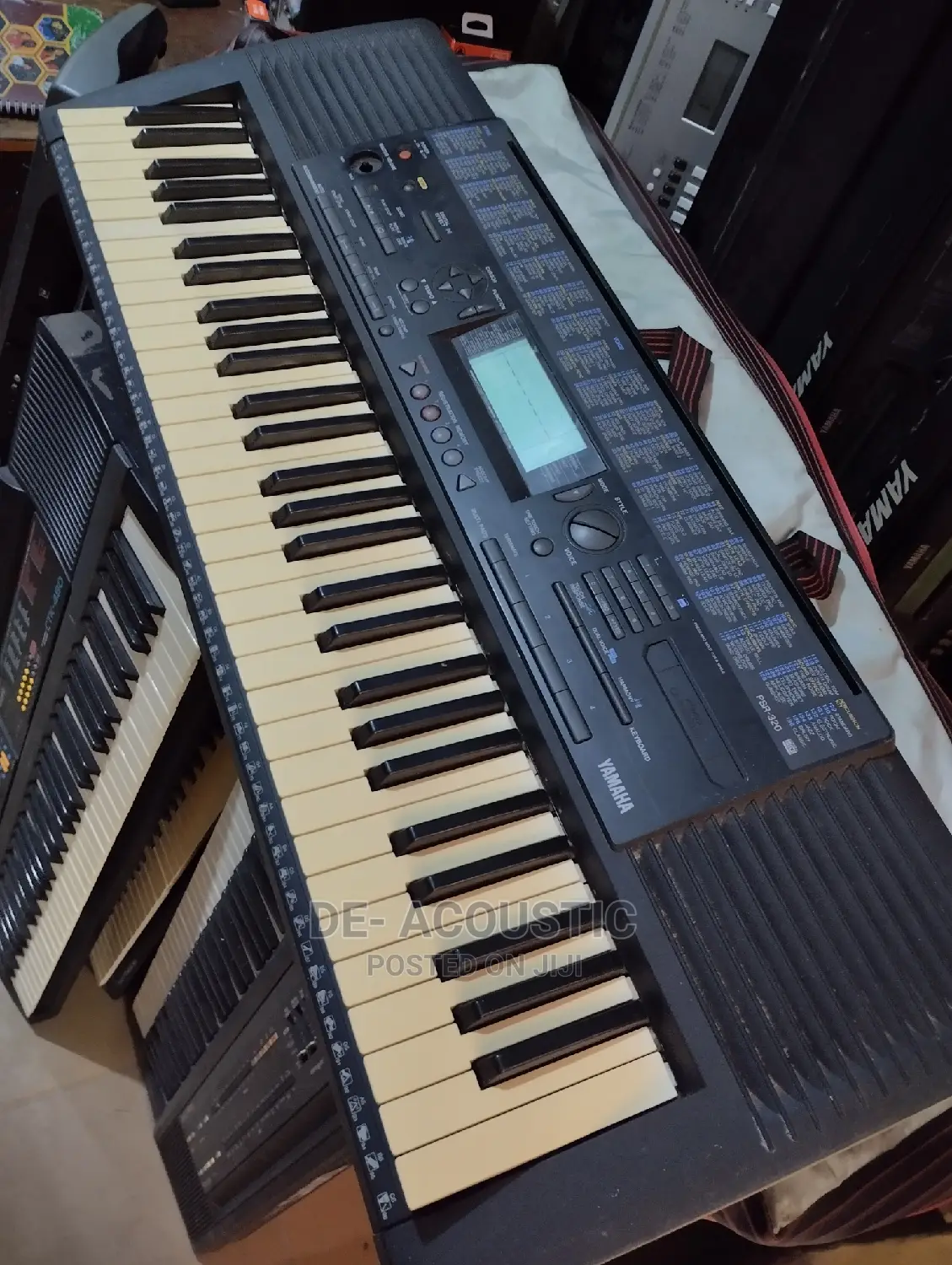 Yamaha Psr 320 Electronic Keyboard With Adaptor