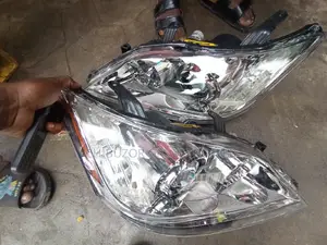 Set of Headlights Es 350 2010 Charger Type