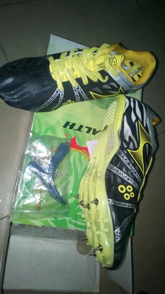 Health Athlectice Spike Running Shoe