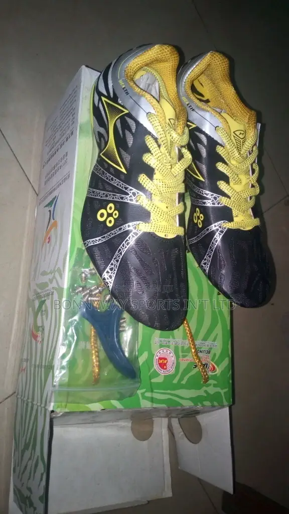 Health Athlectice Spike Running Shoe