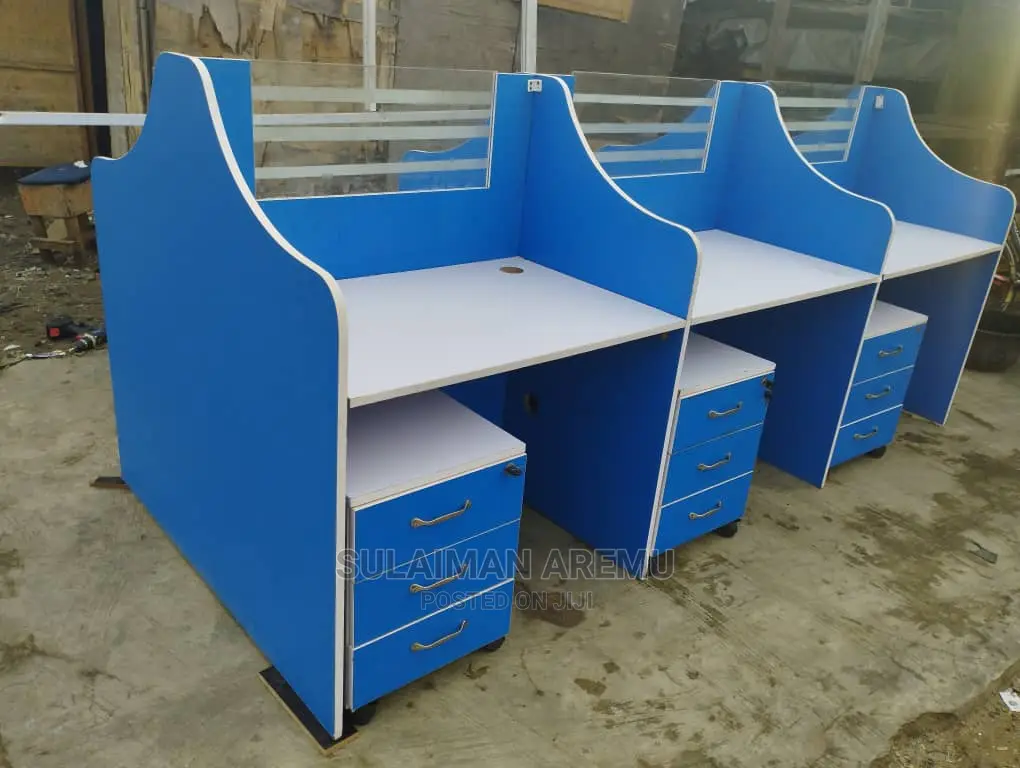 Workstations by 6 People