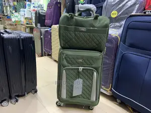 Small Size Traveling Luggage With Carry on Kit Attached
