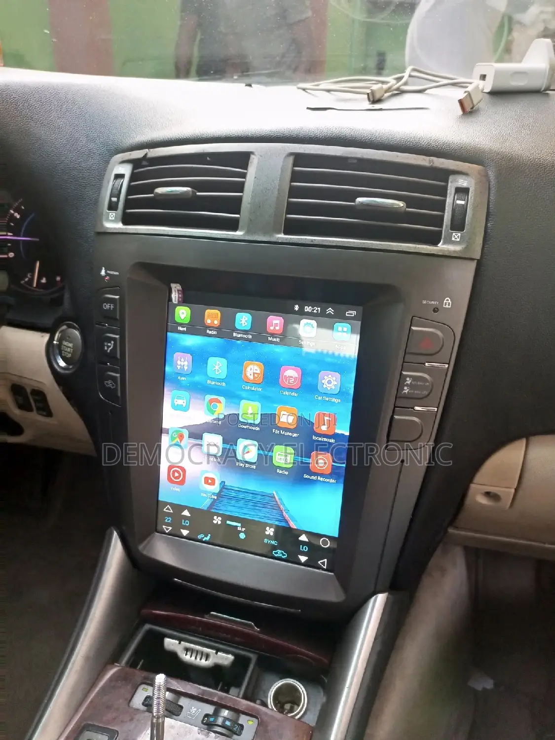 Is 250 Lexus Tesla Screen With GPS Navigation (Map)
