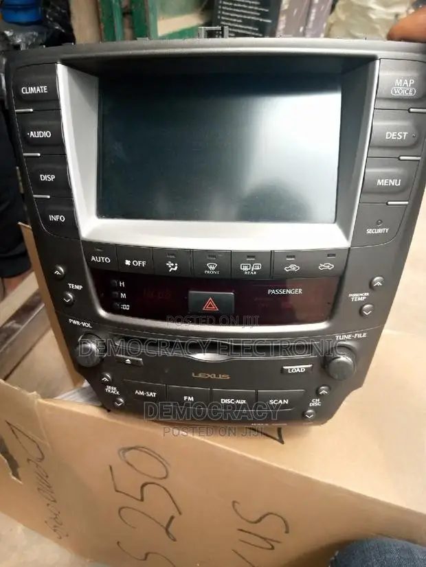 Is 250 Lexus Tesla Screen With GPS Navigation (Map)