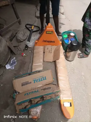 3000 Capacity Pallet Truck