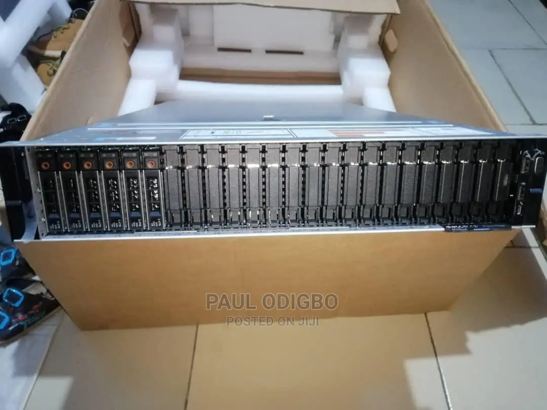 New Server Dell PowerEdge R740xd 64GB Intel Xeon HDD+SSD 4T