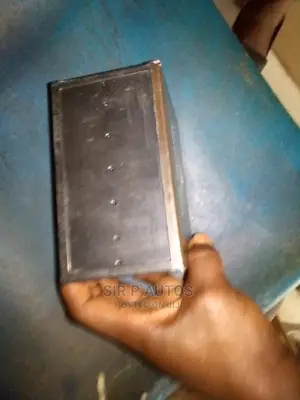 Mercedes Benz Auxiliary Battery Available