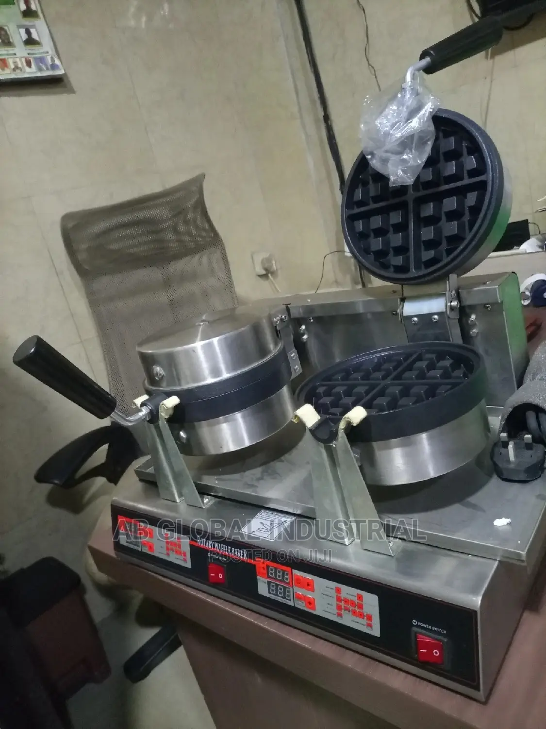 Waffle Maker Double (Eletric)