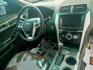 Ford Explorer 2013 Black
