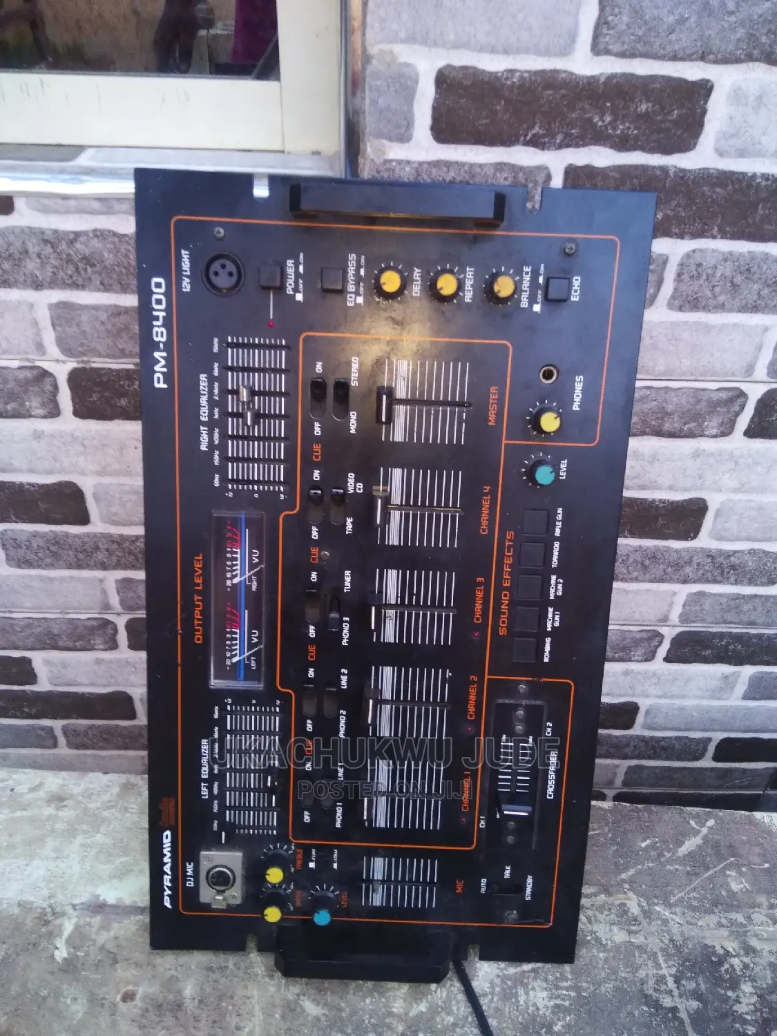 Pyramid Studio Pro DJ Mixer
