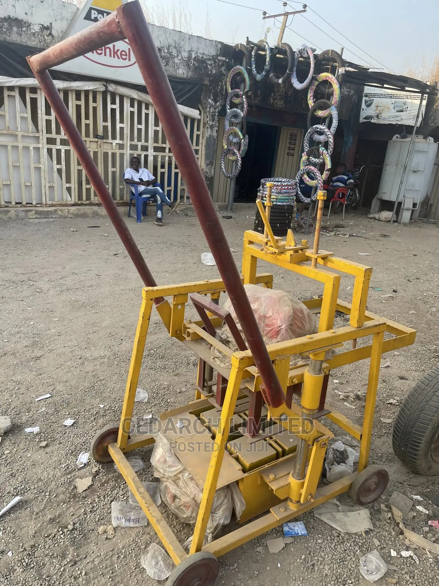 Egg Layer Block MOULDING Machine