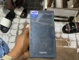 New Samsung Galaxy S20 128 GB Gray