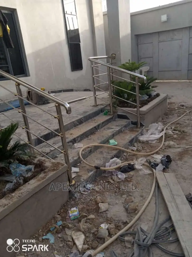 Lining Railing Stainless