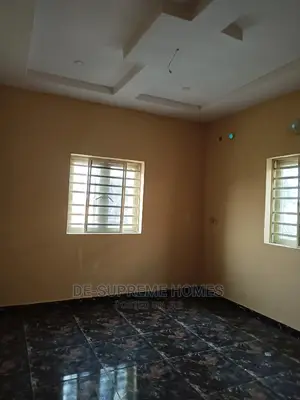 2bdrm Block of Flats in Kajola Phase 2, Lakowe for rent