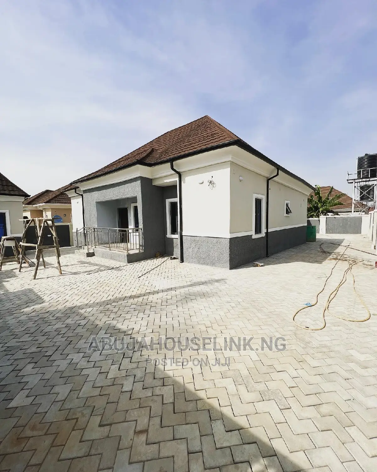 3bdrm Bungalow in Efab Queens Estate for sale