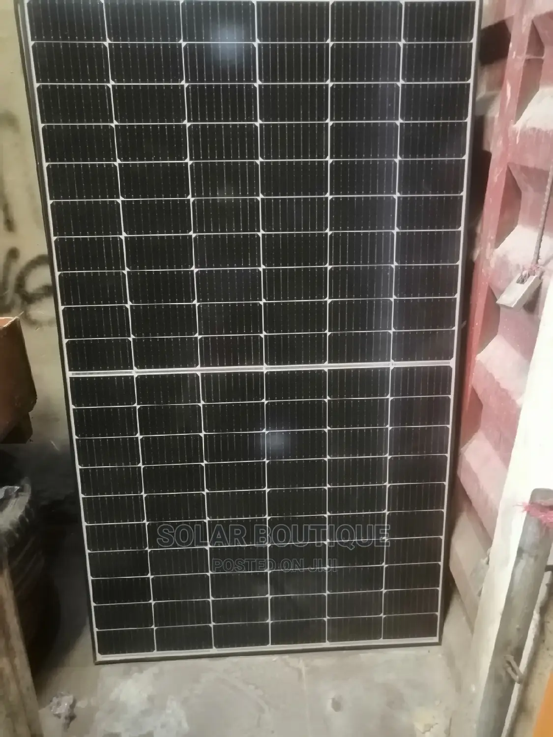 300 Watts Complete Cell Solar Panels