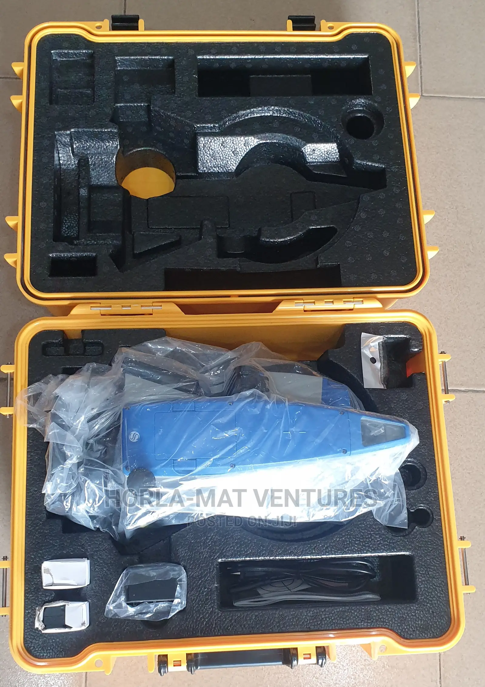 Stonex R3 Total Station